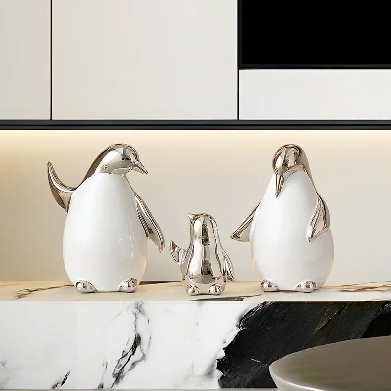 Creative Animal Cartoon Ceramic Figurines Golden Penguin Decoration Little Penguin Sculpture Ceramic Craft Home Decor Accessorie