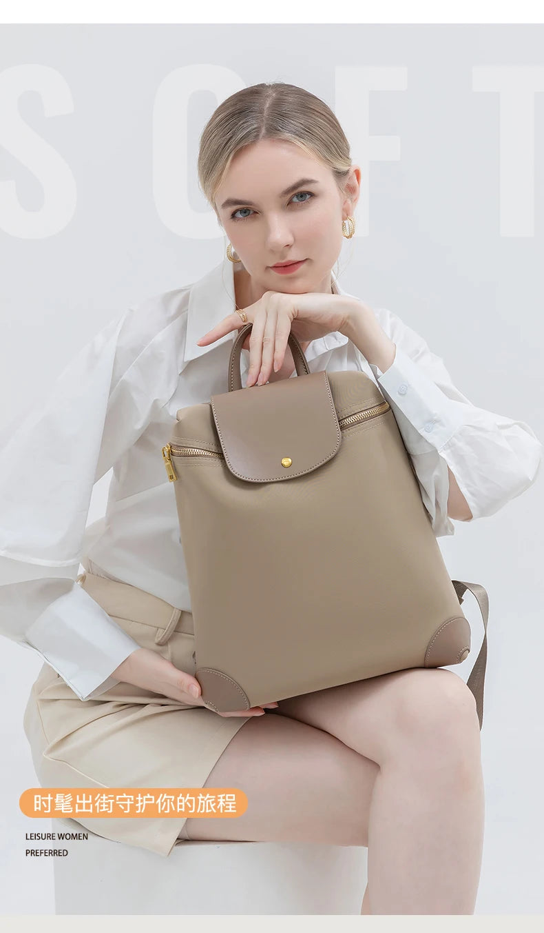 Women’s Luxury Oxford Backpack – Waterproof & Travel Ready
High-quality laptop backpack with a stylish design. Durable, spacious, and perfect for school, work, or travel