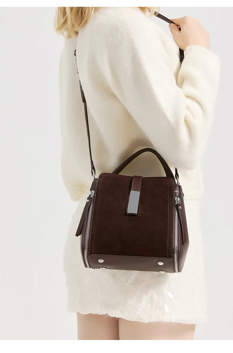 Winter Vintage Suede Leather Women’s Bag – Luxury Cowhide Design Elegant shoulder and crossbody handbag with a timeless vintage look. Soft, durable, and perfect for stylish winter wear.