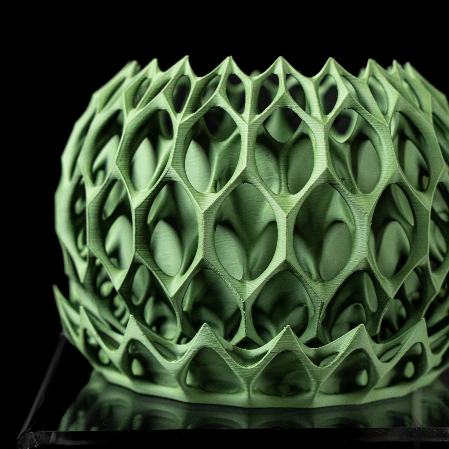 Modern Minimalist 3D Printed Plant Pot – Biodegradable Flower Planter for Home Decor, Eco-Friendly Sustainable Gift (Invader)