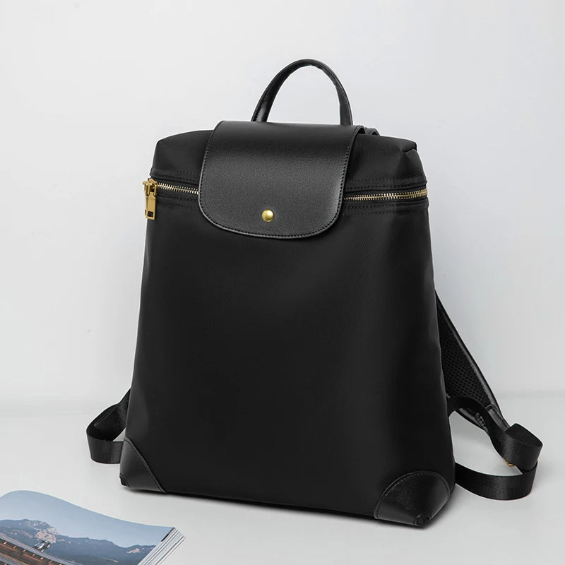 Women’s Luxury Oxford Backpack – Waterproof & Travel Ready
High-quality laptop backpack with a stylish design. Durable, spacious, and perfect for school, work, or travel