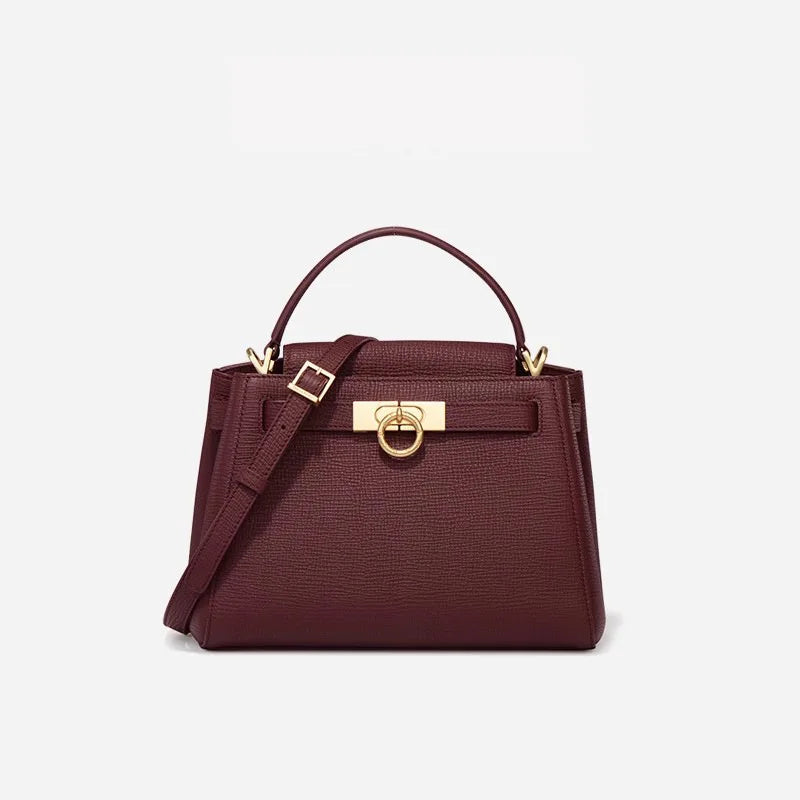 Medium High-End Handbag – Elegant & Versatile Stylish shoulder and crossbody bag, perfect for weddings and special occasions with a refined, classy look.