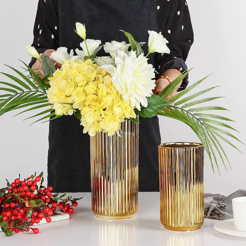 Nordic Ceramic Gold Vase – Elegant Home Décor Stylish flower arrangement vase perfect for living rooms, desktops, or as a thoughtful gift.