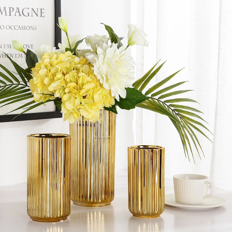Nordic Ceramic Gold Vase – Elegant Home Décor Stylish flower arrangement vase perfect for living rooms, desktops, or as a thoughtful gift.