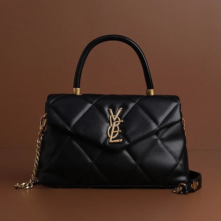 High-End Diamond Grid Handbag Fashion Chain Design Elegant and versatile shoulder/crossbody bag with a stylish quilted look. Perfect for everyday wear or special occasions.