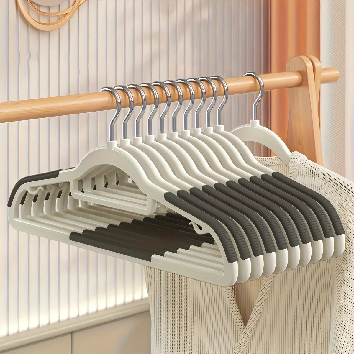30Pcs Set of Non-slip Hangers Sturdy and Durable Rotating Hook Hangers Laundry Bathroom & Bedroom Clothes Hangers Organization