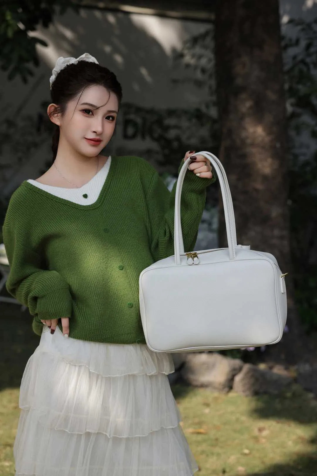 Luxury Genuine Leather Women’s Shoulder Bag Designer-style crossbody made from premium cowhide. Available in black, brown, and coffee colors with a spacious, elegant design for everyday use.