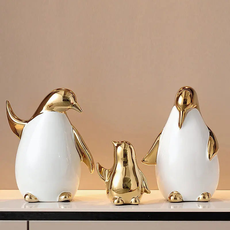 Creative Animal Cartoon Ceramic Figurines Golden Penguin Decoration Little Penguin Sculpture Ceramic Craft Home Decor Accessorie