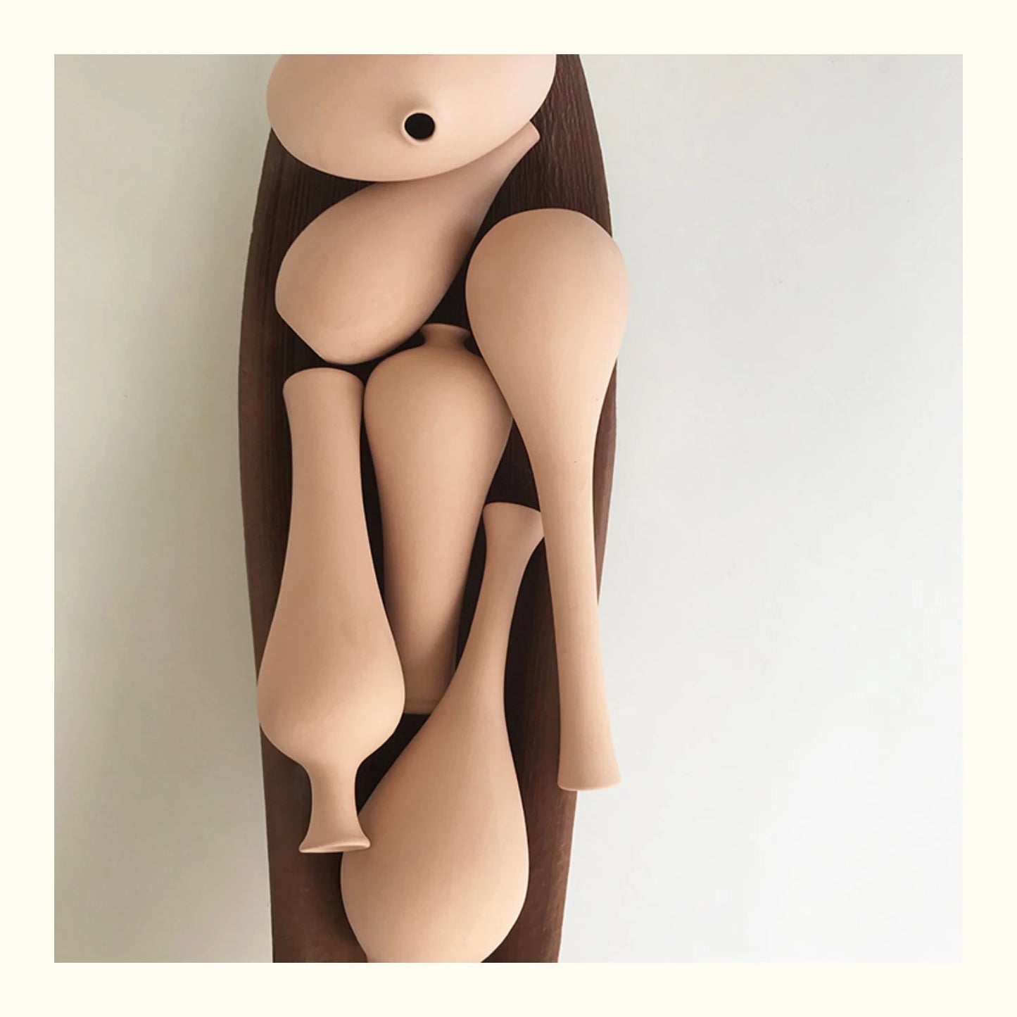 Nordic Modern Vegetarian Ceramic Vase Home Living Room Decoration Ornaments Dried Flower Arrangement Retro Pastoral Vase Crafts