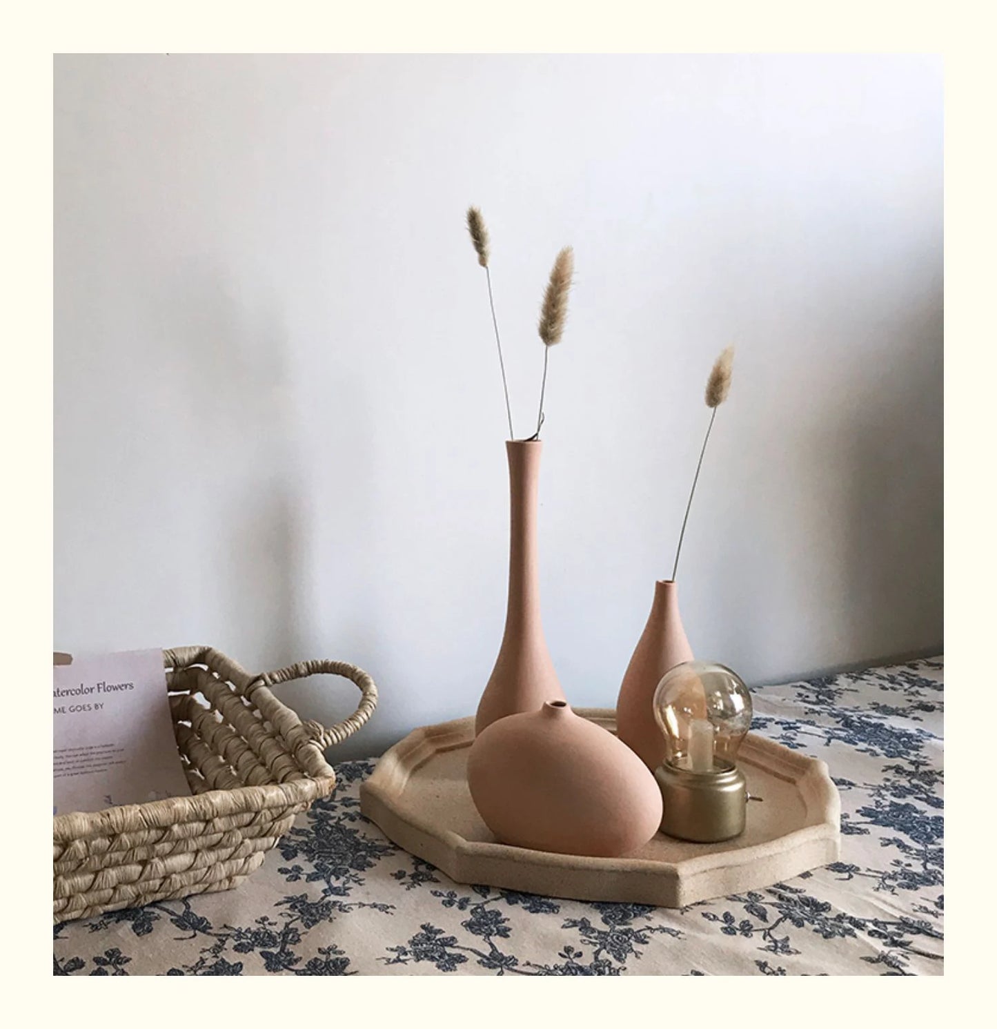 Nordic Modern Vegetarian Ceramic Vase Home Living Room Decoration Ornaments Dried Flower Arrangement Retro Pastoral Vase Crafts