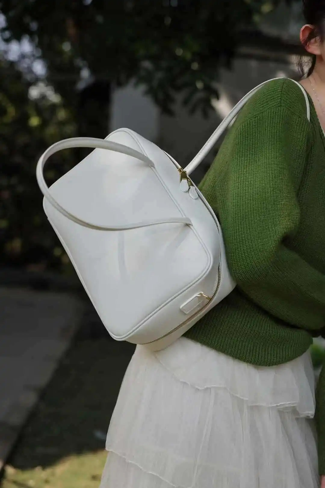 Luxury Genuine Leather Women’s Shoulder Bag Designer-style crossbody made from premium cowhide. Available in black, brown, and coffee colors with a spacious, elegant design for everyday use.