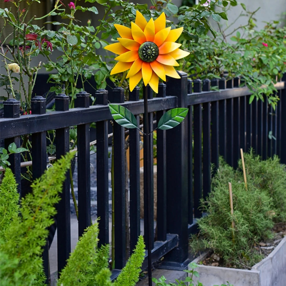 Outdoor Sunflower Wind Spinner
Metal sunflower windmill – spins beautifully in the breeze.
Durable, weather-resistant iron. Perfect for garden, yard, courtyard.