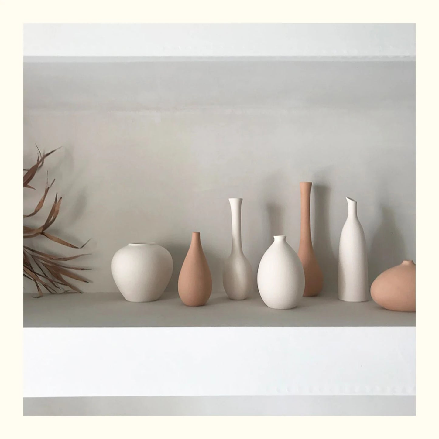 Nordic Modern Vegetarian Ceramic Vase Home Living Room Decoration Ornaments Dried Flower Arrangement Retro Pastoral Vase Crafts