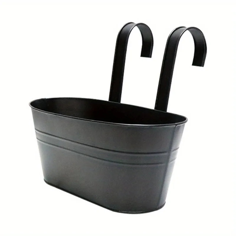Iron Hanging Railing Planters
Durable metal flower pots with drainage holes + hooks. Perfect for fences, balconies, railings flowers, herbs, succulents.