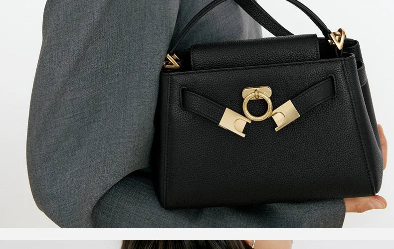 Medium High-End Handbag – Elegant & Versatile Stylish shoulder and crossbody bag, perfect for weddings and special occasions with a refined, classy look.