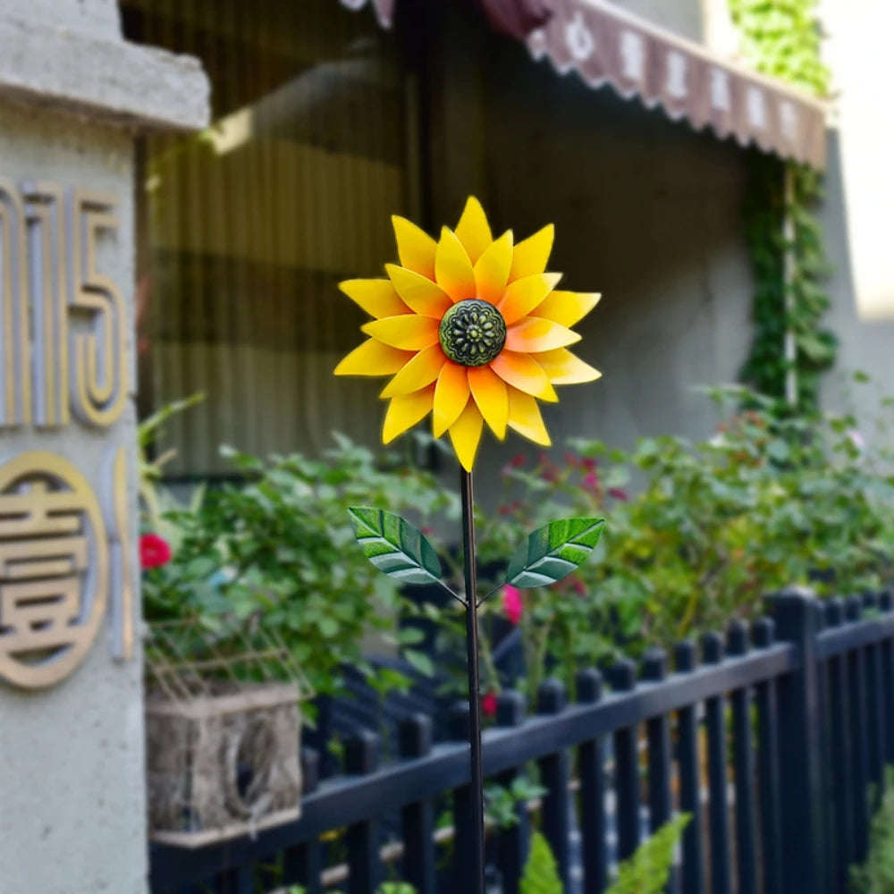 Outdoor Sunflower Wind Spinner
Metal sunflower windmill – spins beautifully in the breeze.
Durable, weather-resistant iron. Perfect for garden, yard, courtyard.