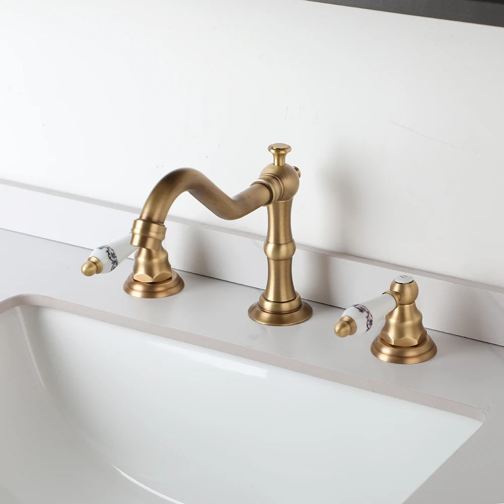 Bathroom Basin Faucet Set – Double-Handle Deck-Mounted
Includes 3-piece brass and chrome taps for hot and cold water. Stylish and durable mixer faucet set for bathtubs and sinks.