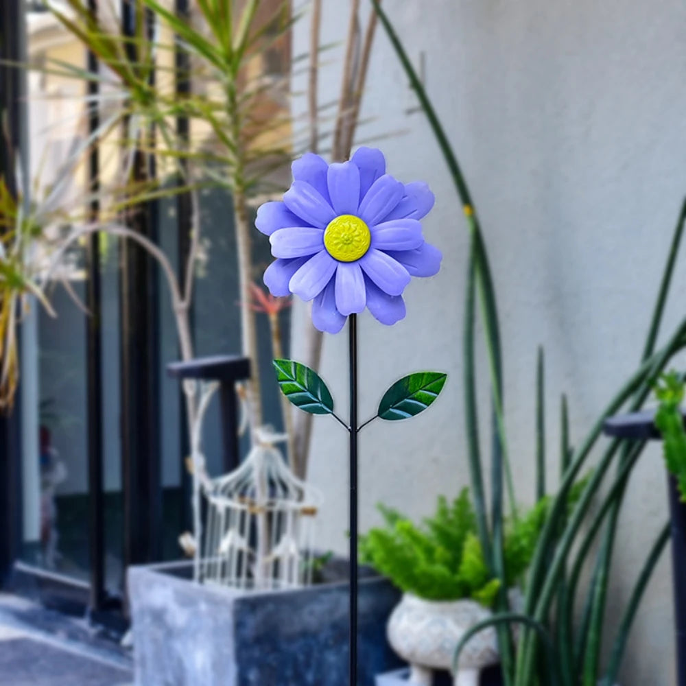Outdoor Sunflower Wind Spinner
Metal sunflower windmill – spins beautifully in the breeze.
Durable, weather-resistant iron. Perfect for garden, yard, courtyard.