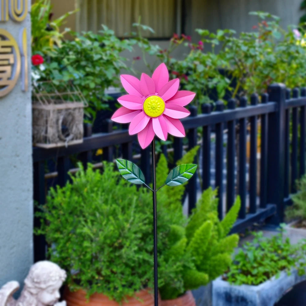 Outdoor Sunflower Wind Spinner
Metal sunflower windmill – spins beautifully in the breeze.
Durable, weather-resistant iron. Perfect for garden, yard, courtyard.