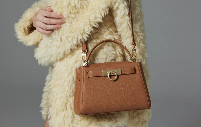 Medium High-End Handbag – Elegant & Versatile Stylish shoulder and crossbody bag, perfect for weddings and special occasions with a refined, classy look.