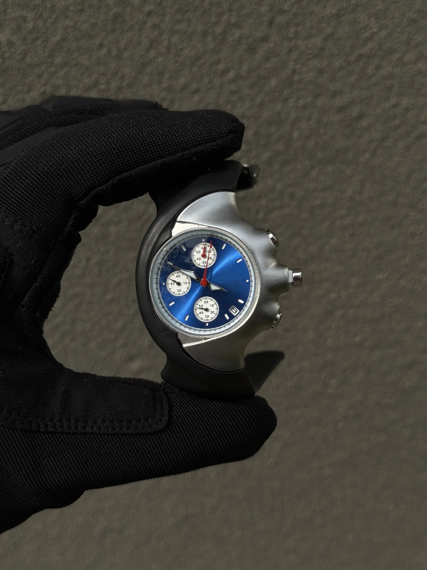 Genuine KIOSK special-shaped watch non-Oak style three-eye crush European and American rare ins boys niche gift