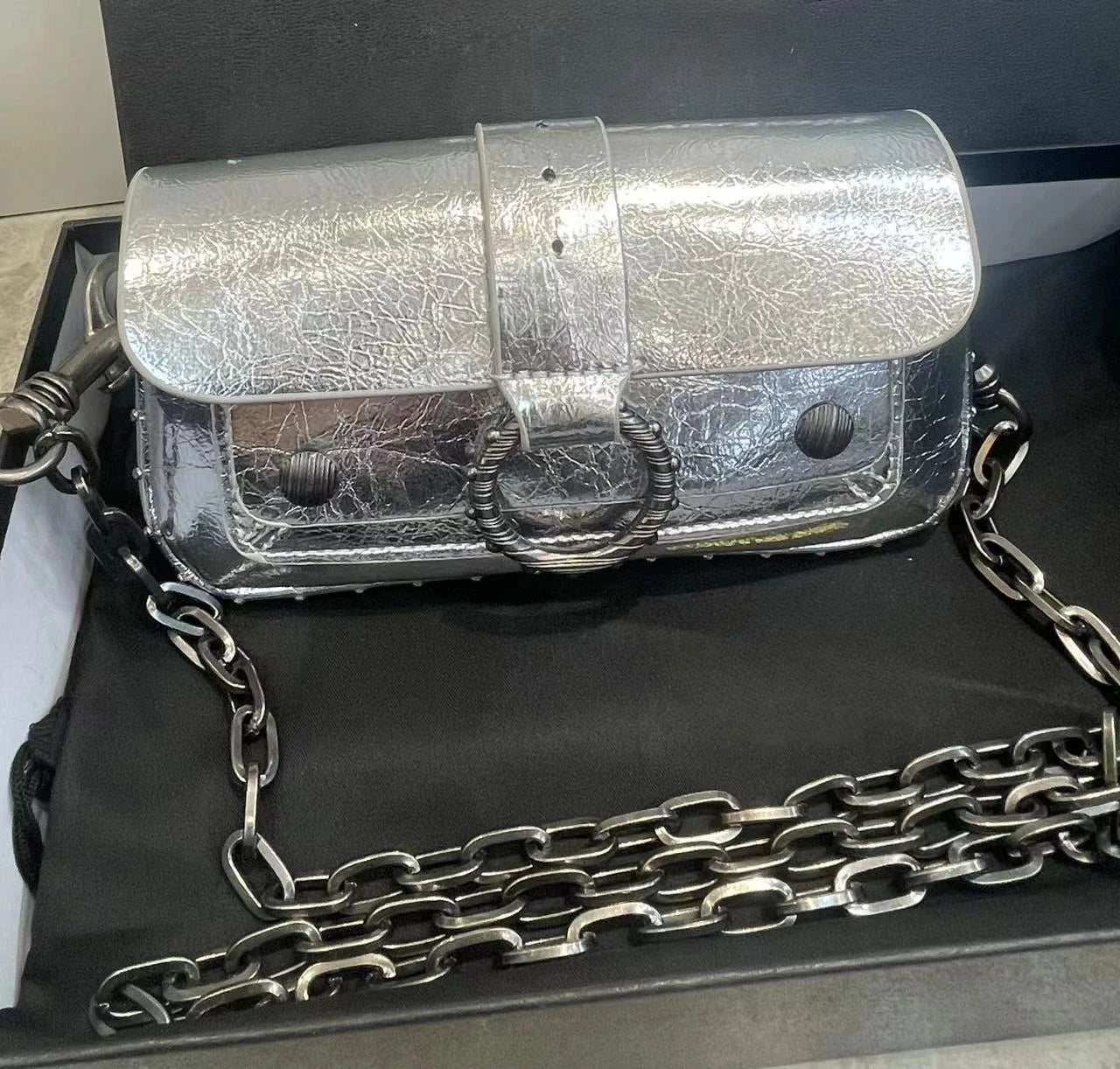 Multi-Color French Design Mini Waist Bag Classic Rivet Style Chic round design with a simple, versatile look. Compact and stylish, perfect for everyday wear.